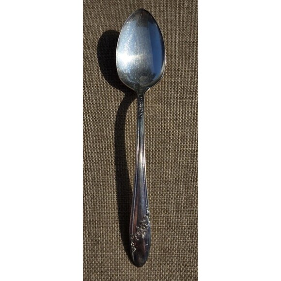 1 Vintage Oneida Community Tudor Queen Bess II Silver Plate 1946 Serving Spoon - Picture 1 of 13